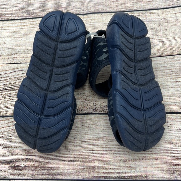 Harper Canyon Shark Navy Sandals Sz 9M - Picture 4 of 4